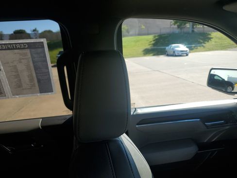 Certified 2023 GMC Sierra 1500 SLT w/ SLT Premium Plus Package image 16