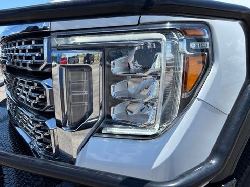 Used 2022 GMC Sierra 3500 Denali AWD/4WD image 8