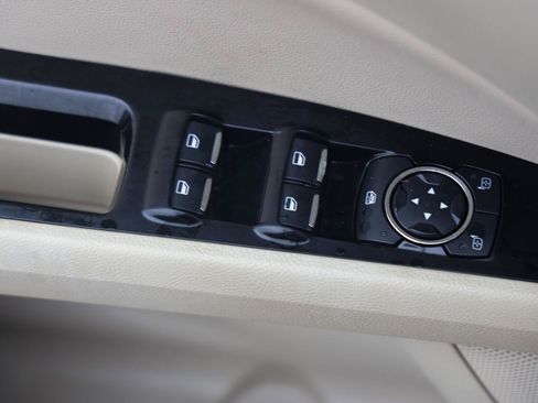 Used 2013 Ford Fusion SE FWD image 40