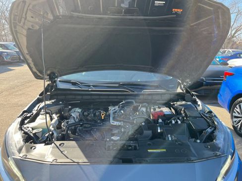 Used 2025 Nissan Altima 2.5 SV image 33