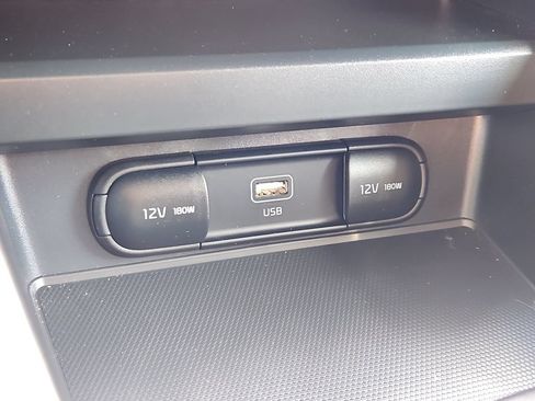 Used 2023 Kia Soul LX FWD image 17