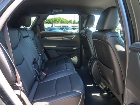 Used 2023 Cadillac XT5 Luxury AWD/4WD image 14