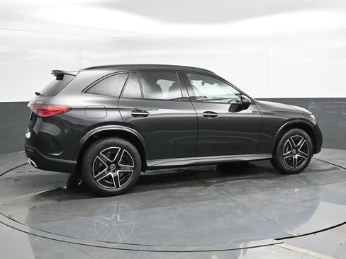 New 2025 Mercedes-Benz GLC 300 GLC 300 image 2