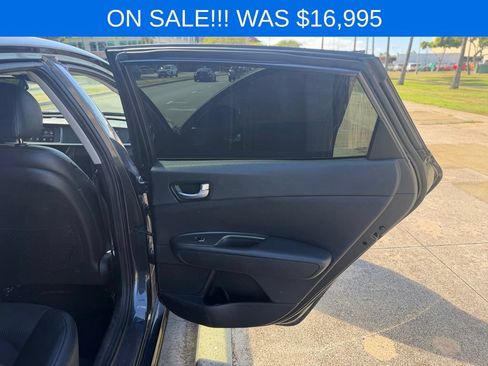 Used 2019 Kia Optima S FWD image 11