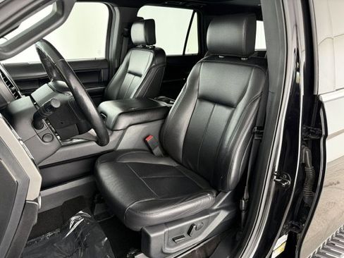 Used 2020 Ford Expedition Max XLT w/ Equipment Group 202A AWD/4WD image 9