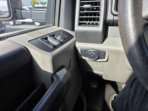Used 2019 Ford F250 XL w/ STX Appearance Package image 17