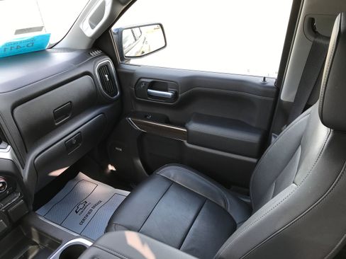 Used 2020 Chevrolet Silverado 1500 RST AWD/4WD image 13