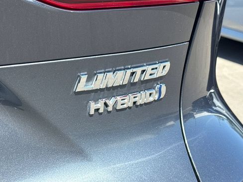 Used 2021 Toyota Venza Limited w/ Advanced Technology Package AWD/4WD image 10