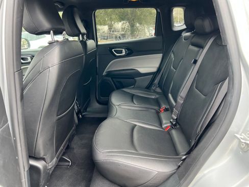 Used 2025 Jeep Compass Limited image 36