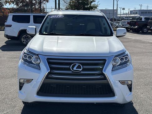 Used 2019 Lexus GX 460 image 9