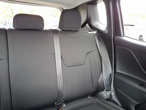 Certified 2023 Jeep Renegade Altitude image 21