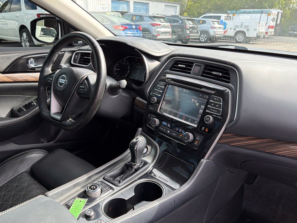 Used 2017 Nissan Maxima Platinum FWD image 17