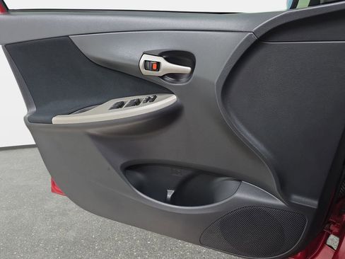 Used 2012 Toyota Corolla S w/ Preferred Accessory Pkg FWD image 25
