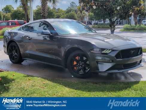 Used 2020 Ford Mustang GT Premium w/ Black Accent Package RWD image 1