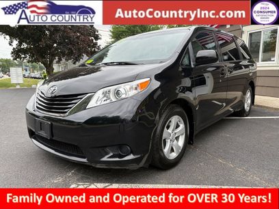 Used 2017 Toyota Sienna LE