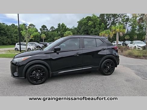 Used 2023 Nissan Kicks SR FWD image 23