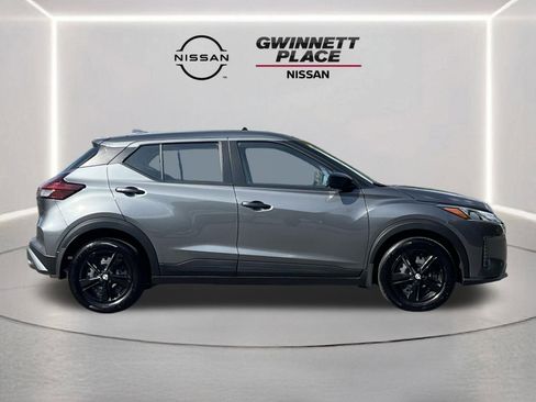 Certified 2025 Nissan Kicks Play S image 23