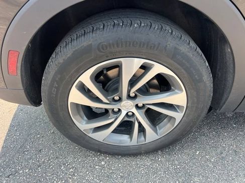 Used 2021 Buick Envision Essence FWD image 9