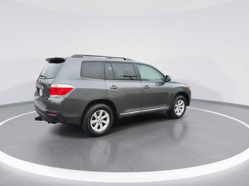 Used 2013 Toyota Highlander SE AWD/4WD image 8