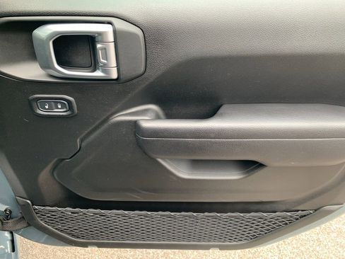 Used 2024 Jeep Wrangler Sport S image 20