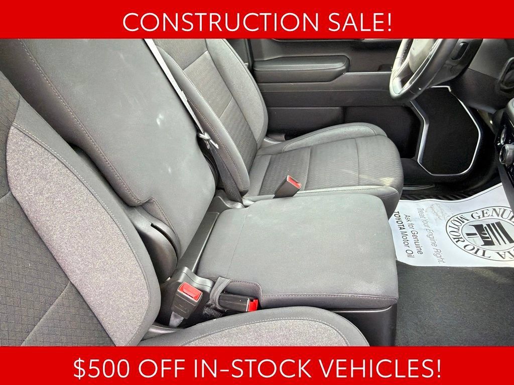 Used 2024 Chevrolet Silverado 1500 LT AWD/4WD image 22