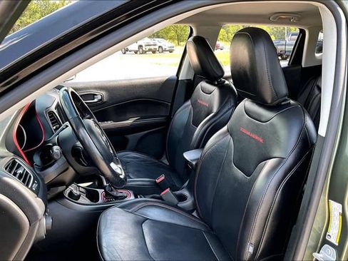 Used 2019 Jeep Compass Trailhawk w/ Leather Interior Group AWD/4WD image 21