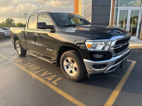 Used 2023 RAM 1500 Big Horn AWD/4WD image 3