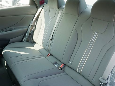 Used 2024 Hyundai Elantra SEL image 9