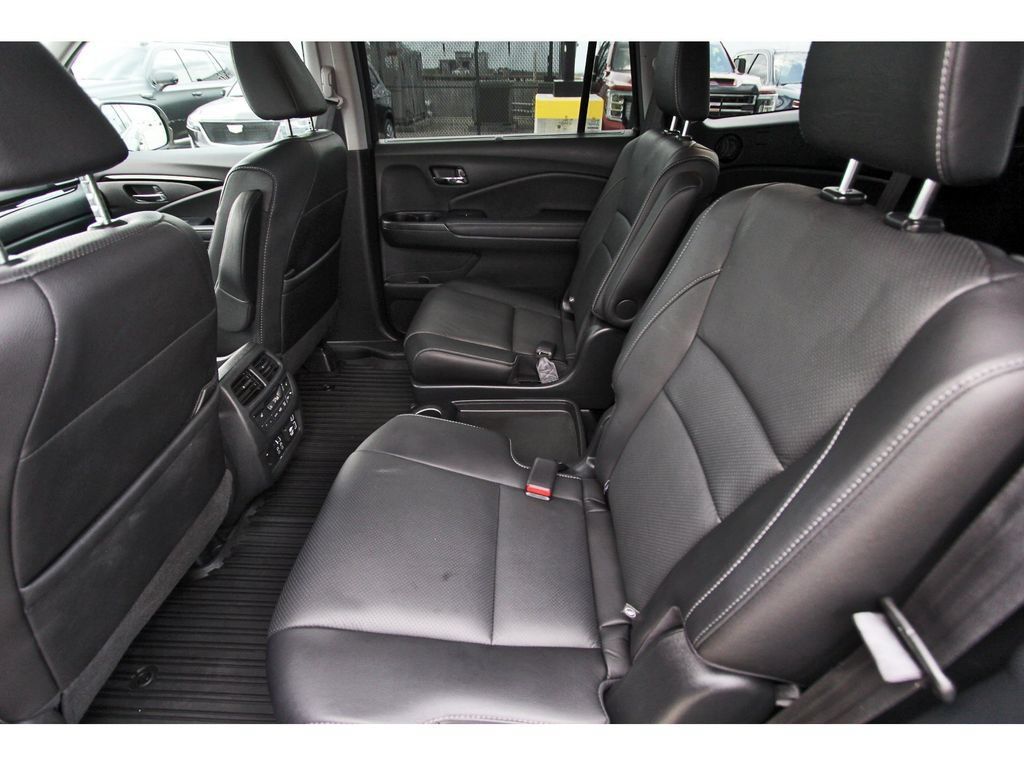 Used 2022 Honda Pilot Elite image 7