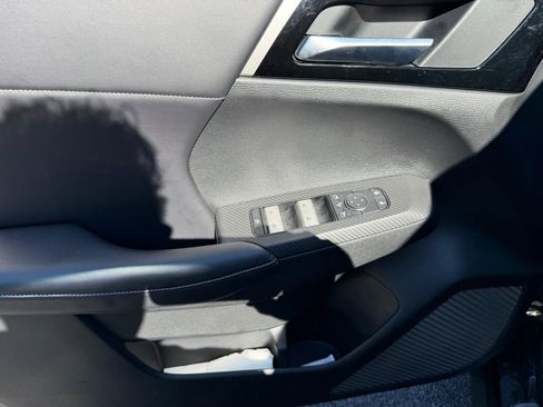 Used 2023 Mitsubishi Outlander SE Black Edition AWD/4WD image 10