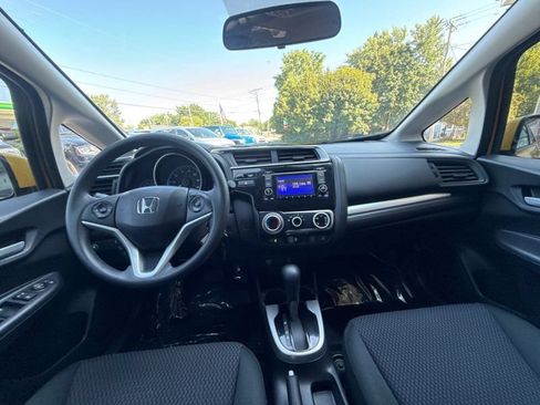 Used 2018 Honda Fit LX image 21