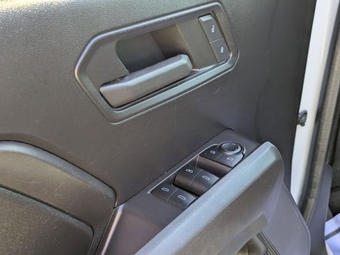 Used 2023 Chevrolet Colorado Trail Boss image 12