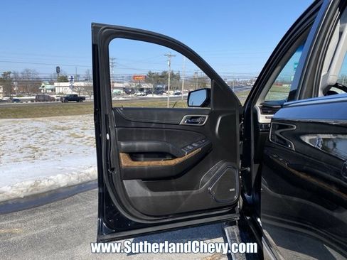 Used 2019 GMC Yukon Denali w/ Denali Ultimate Package image 12