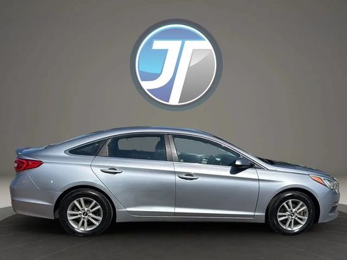 Used 2015 Hyundai Sonata SE w/ Option Group 09 FWD image 4