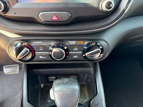 Used 2021 Kia Soul GT-Line FWD image 25
