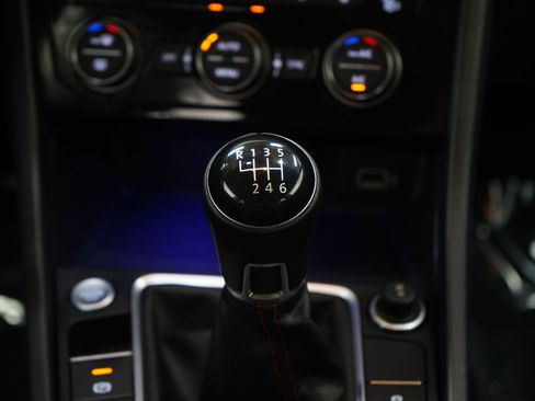 Used 2019 Volkswagen Jetta GLI Autobahn FWD image 18