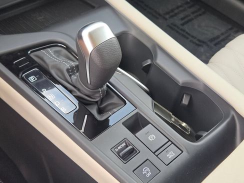 Used 2026 Nissan Sentra SL w/ Floor Mat Package FWD image 25