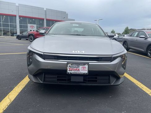 Used 2025 Kia K4 FWD image 11