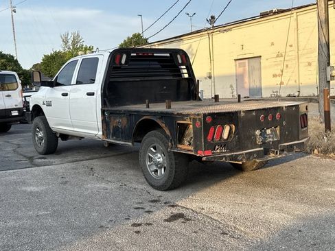 Used 2017 RAM 2500 Tradesman w/ Chrome Appearance Group AWD/4WD image 3