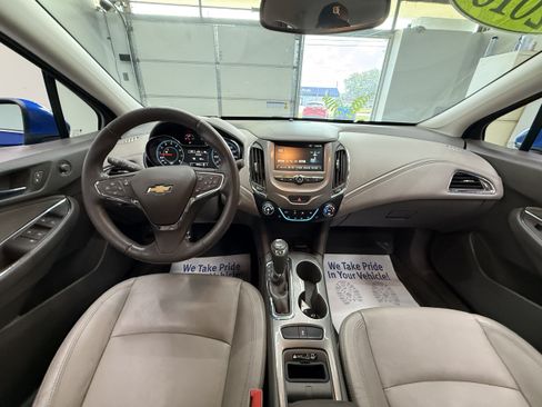 Used 2016 Chevrolet Cruze Premier FWD image 11