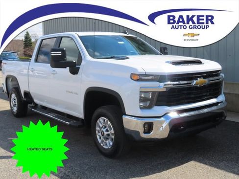 Used 2025 Chevrolet Silverado 2500 LT w/ Convenience Package AWD/4WD image 1