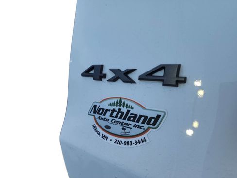 Used 2022 Jeep Cherokee Trailhawk image 21