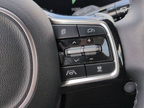 Used 2025 Kia Carnival SX Prestige FWD image 27