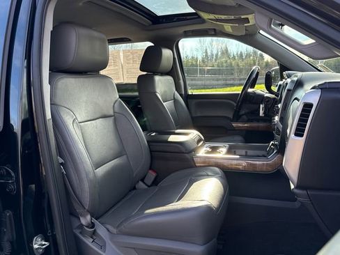 Used 2014 GMC Sierra 1500 SLT w/ SLT Crew Cab Value Package image 24