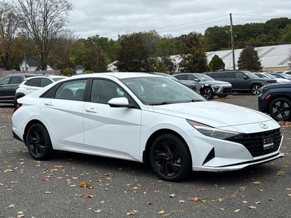 Used 2022 Hyundai Elantra Blue