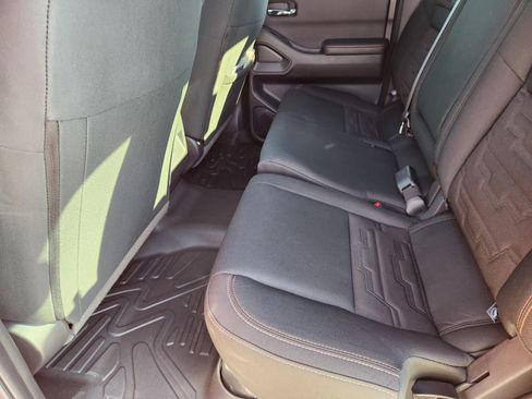 Used 2025 Nissan Frontier PRO-4X image 29