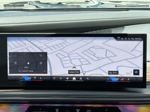 Certified 2026 BMW 760i xDrive AWD/4WD image 6