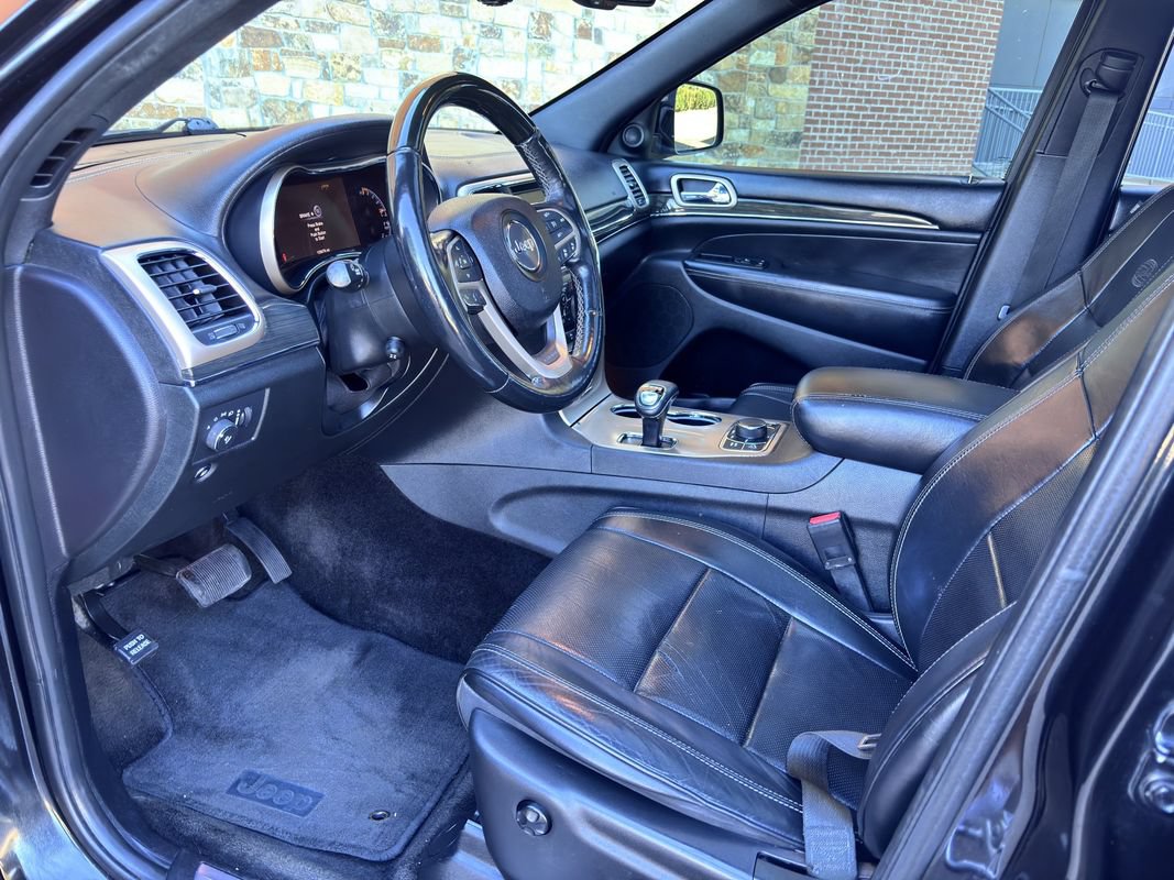 Used 2015 Jeep Grand Cherokee Overland w/ Advanced Technology Group AWD/4WD image 29