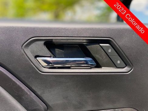 Used 2023 Chevrolet Colorado LT w/ LT Convenience Package AWD/4WD image 16