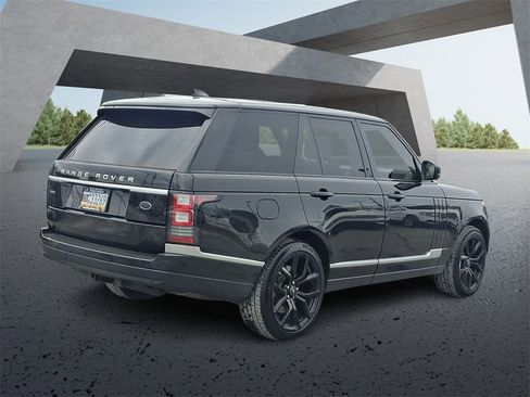 Used 2017 Land Rover Range Rover HSE image 5